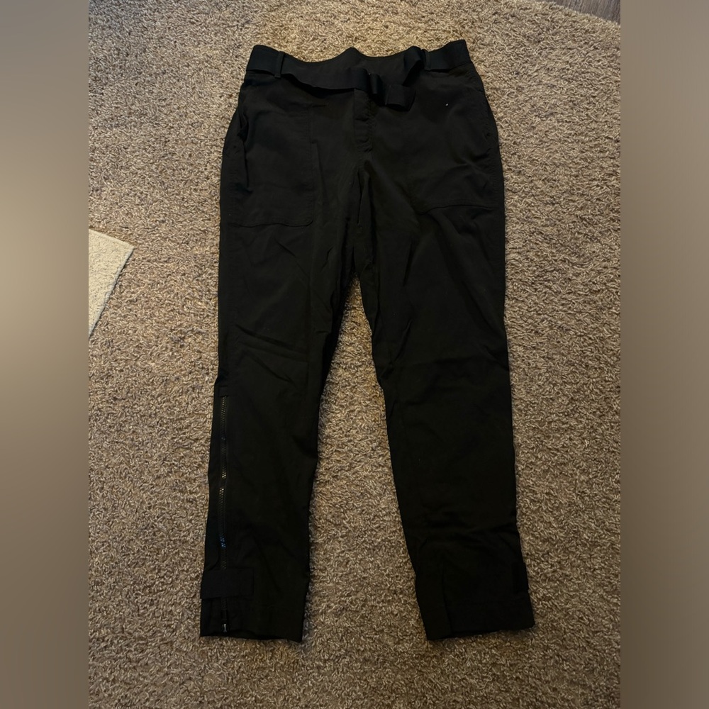 Athleta Trekkie Belted Pant size 10